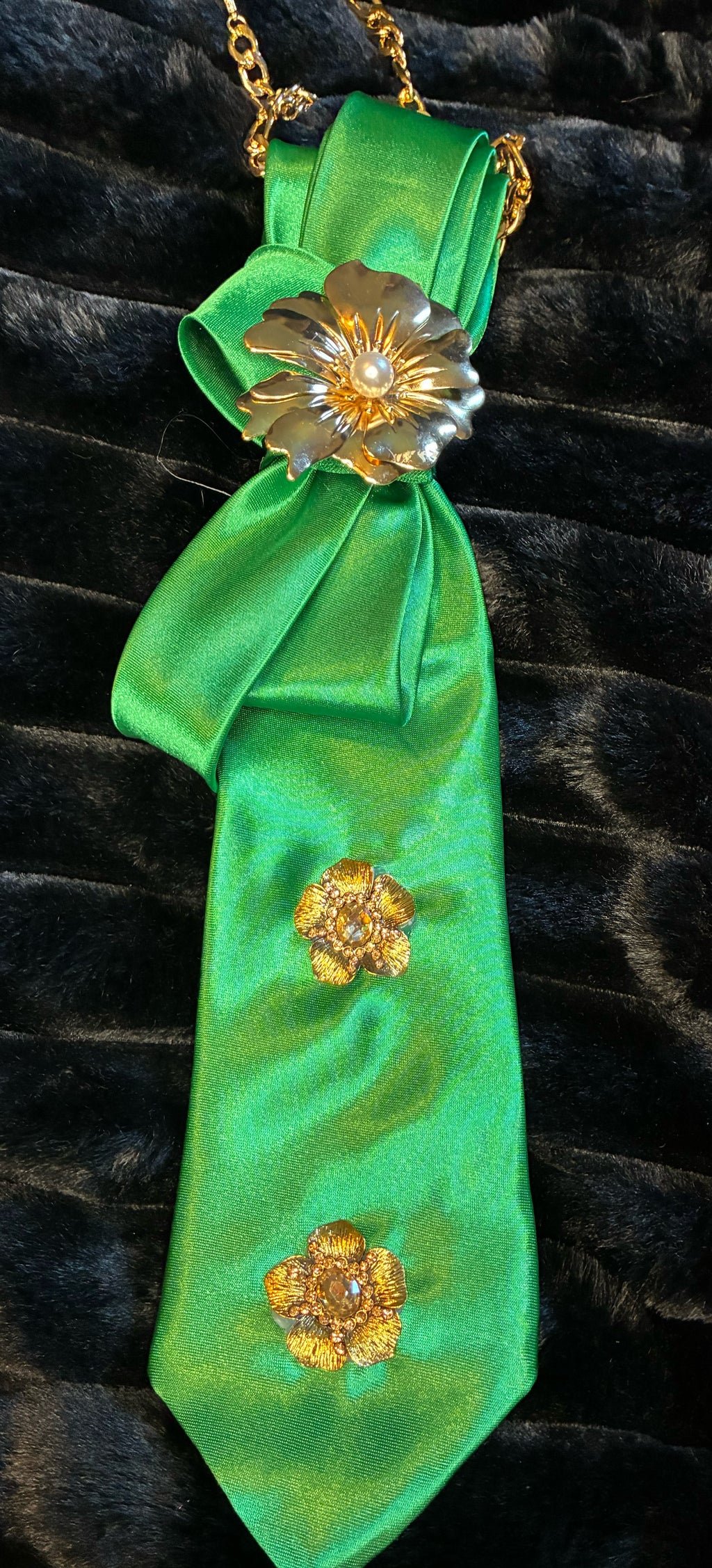 Women’s custom tie necklaces
