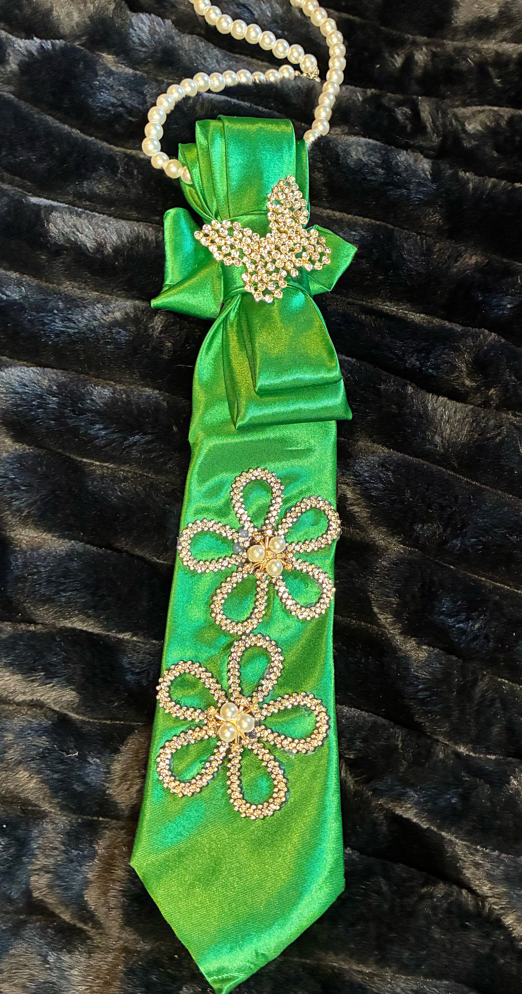 Women’s custom tie necklaces